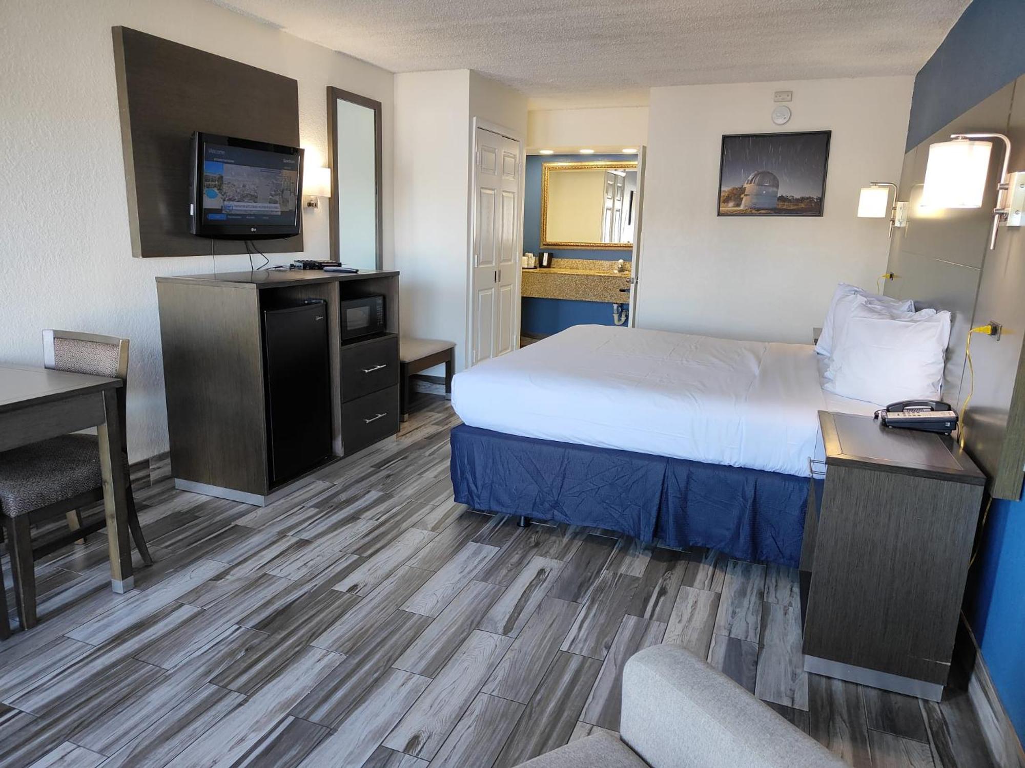 Hotel Baymont By Wyndham Orlando East Alafaya Exterior foto