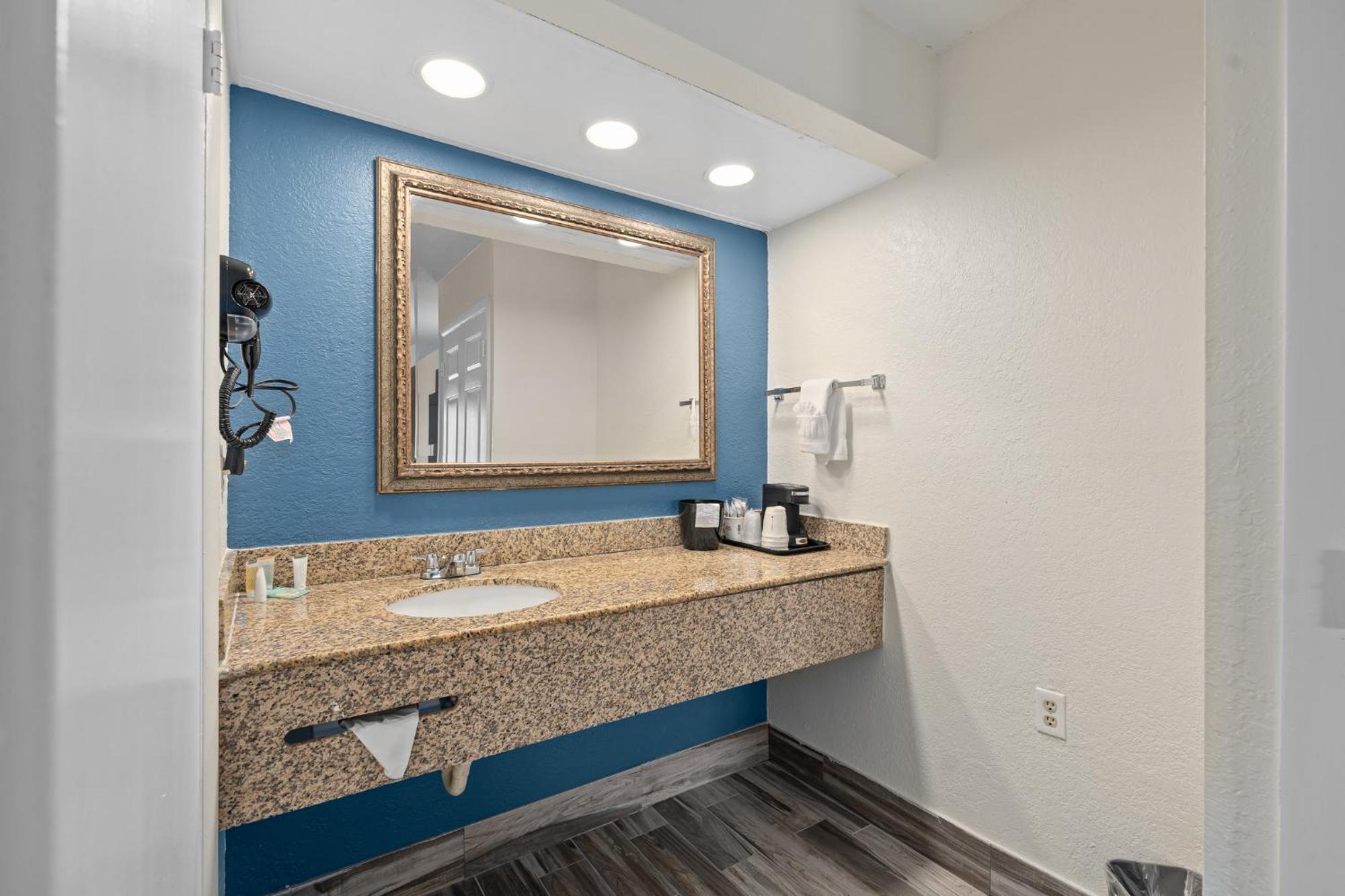Hotel Baymont By Wyndham Orlando East Alafaya Exterior foto