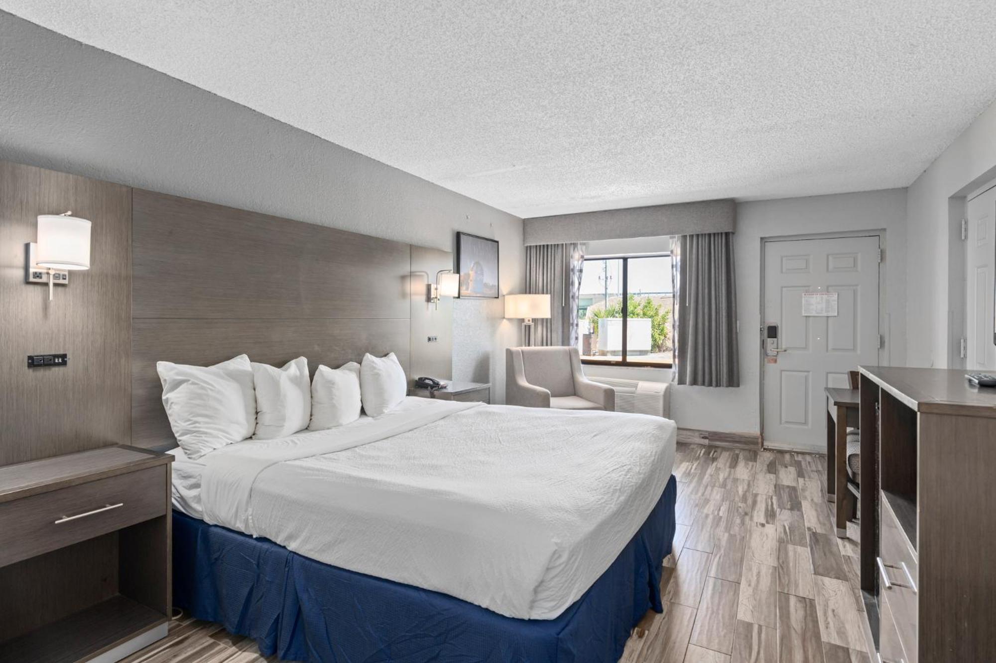 Hotel Baymont By Wyndham Orlando East Alafaya Exterior foto