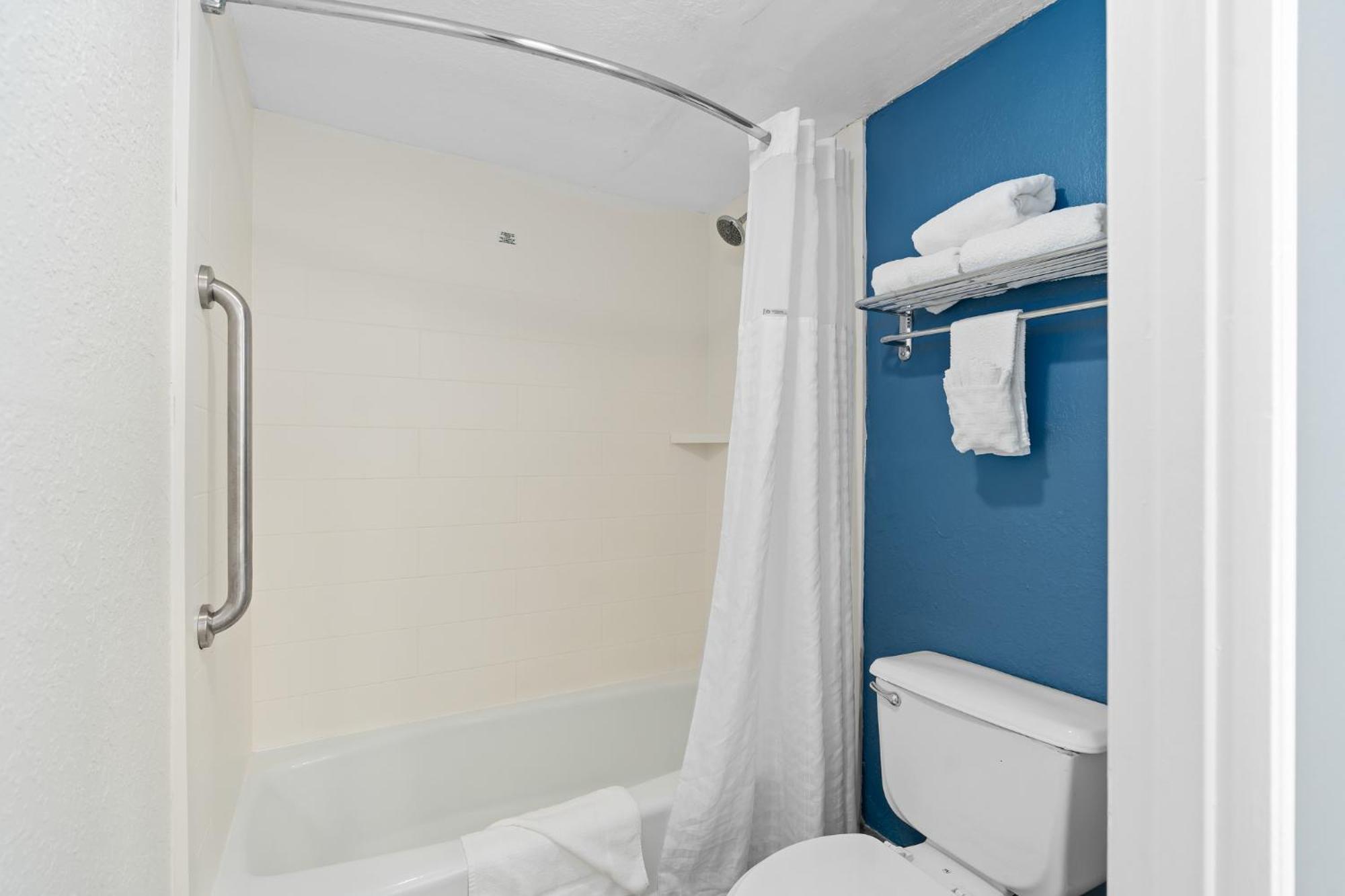 Hotel Baymont By Wyndham Orlando East Alafaya Exterior foto