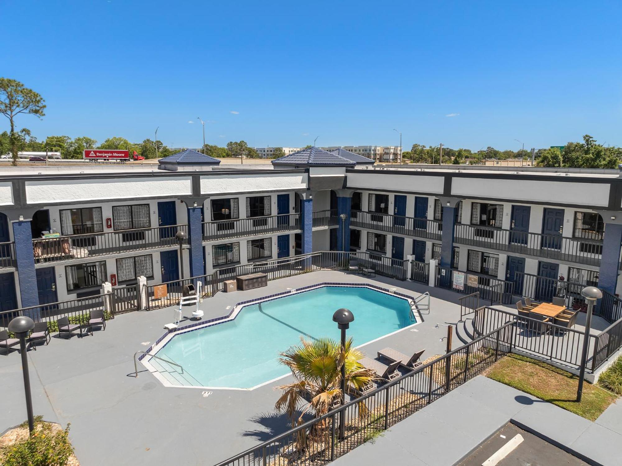 Hotel Baymont By Wyndham Orlando East Alafaya Exterior foto