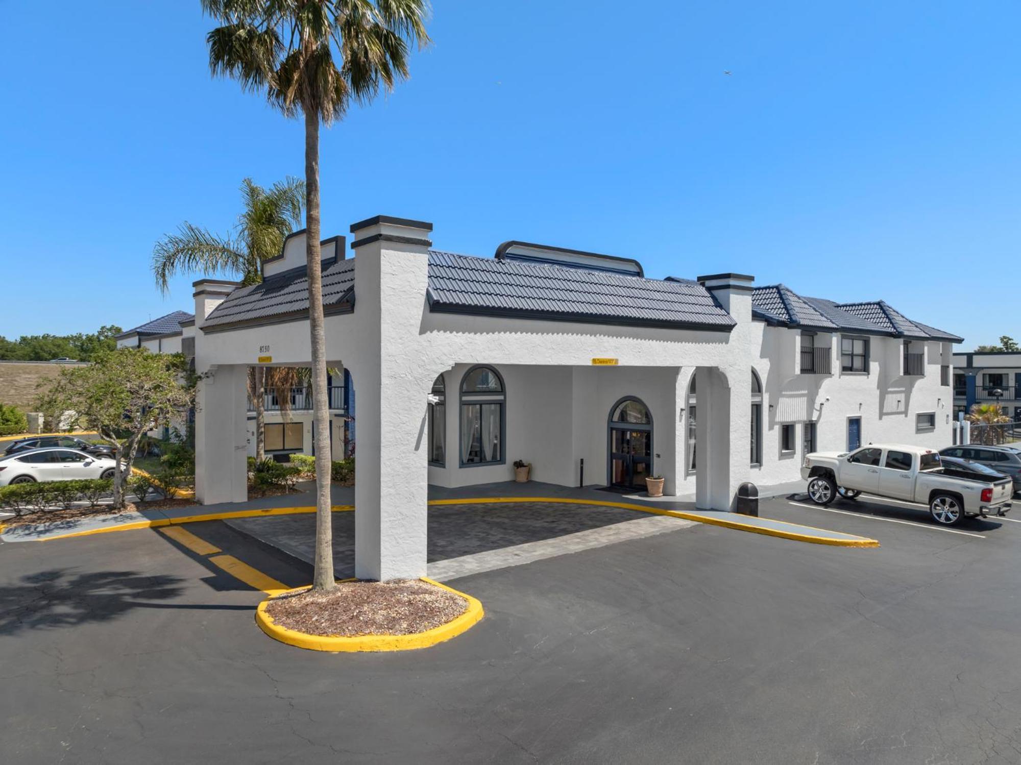 Hotel Baymont By Wyndham Orlando East Alafaya Exterior foto